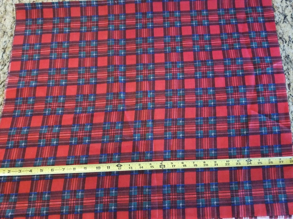 Royal Stewart Red Christmas Tartan Plaid  Quilt Cotton Homespun Fabric 3/4 yd - Image 2 of 3