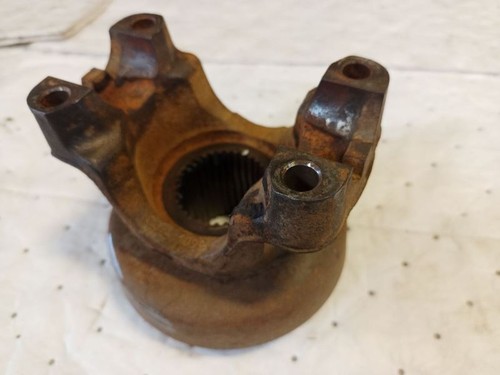 Eaton RS15120 Yoke SPL55 U-Joint (9987285