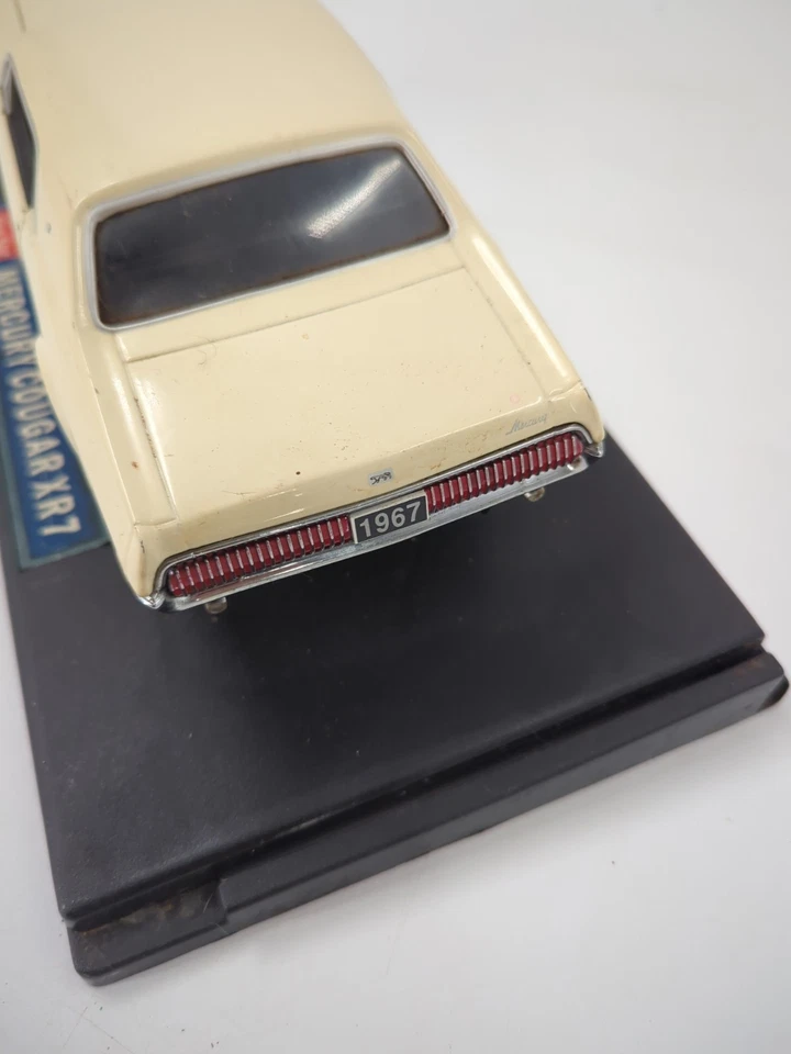 Mercury Cougar XR7 1967 Sun Star coche fundido a presión escala 1:18 Foto 4 de 4