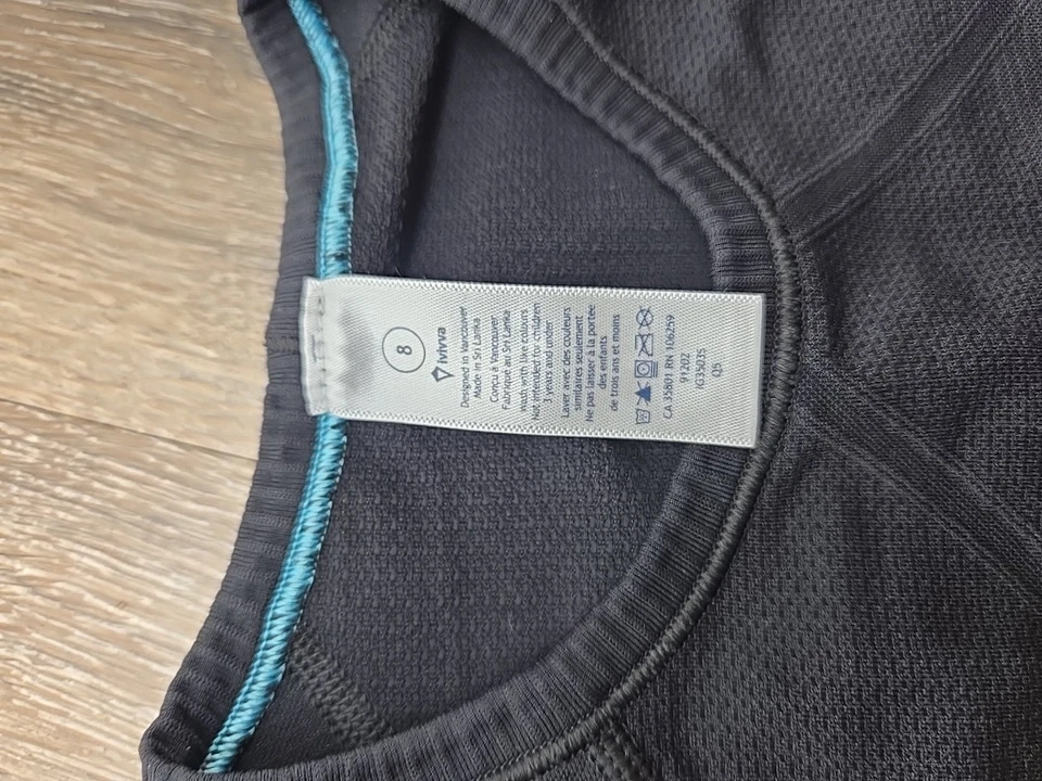 Camisa deportiva Ivivva Fly Tech ajustada de manga larga negra para niñas talla 8 Foto 4 de 4