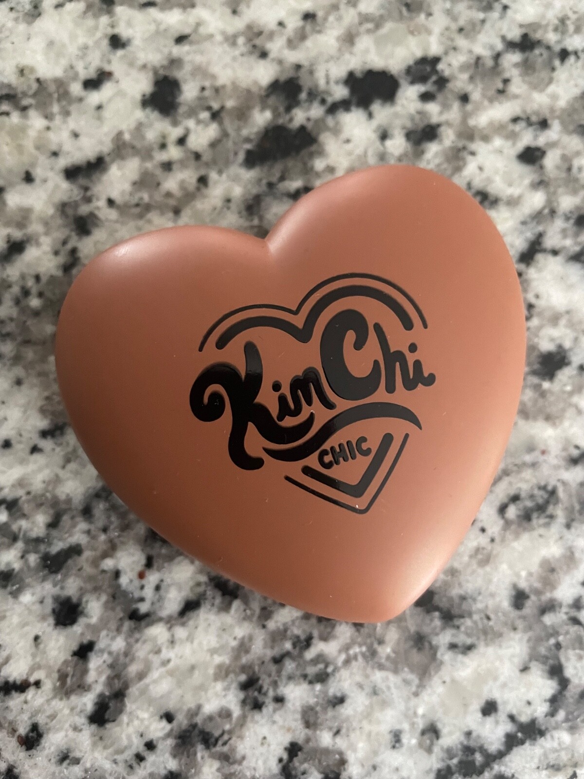 Kim Chi Chic Thailor Bronzer - Brand New / No Box