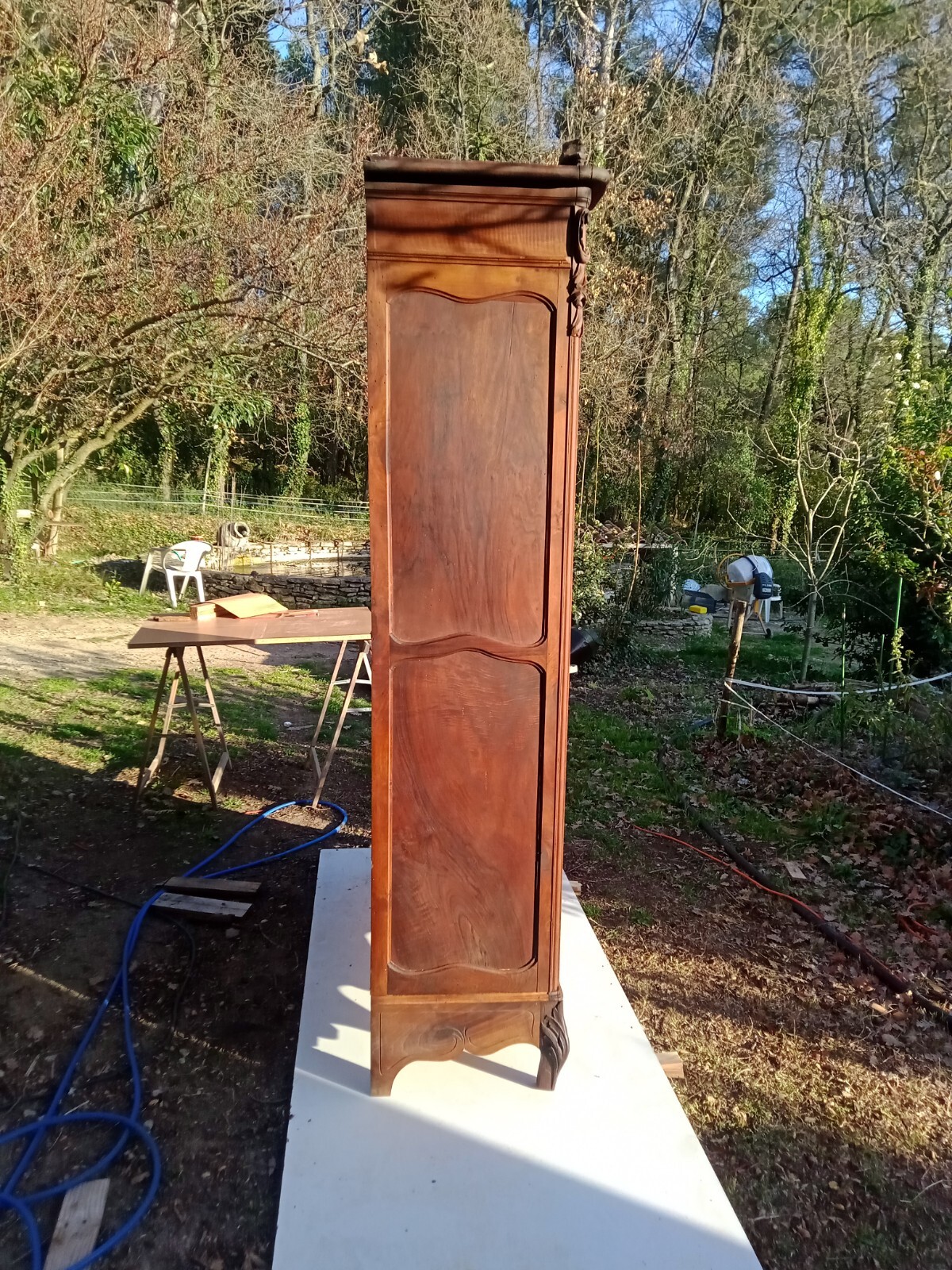 Armoire relookée compacte anti-encombrement pour optimiser les petits espaces - 3