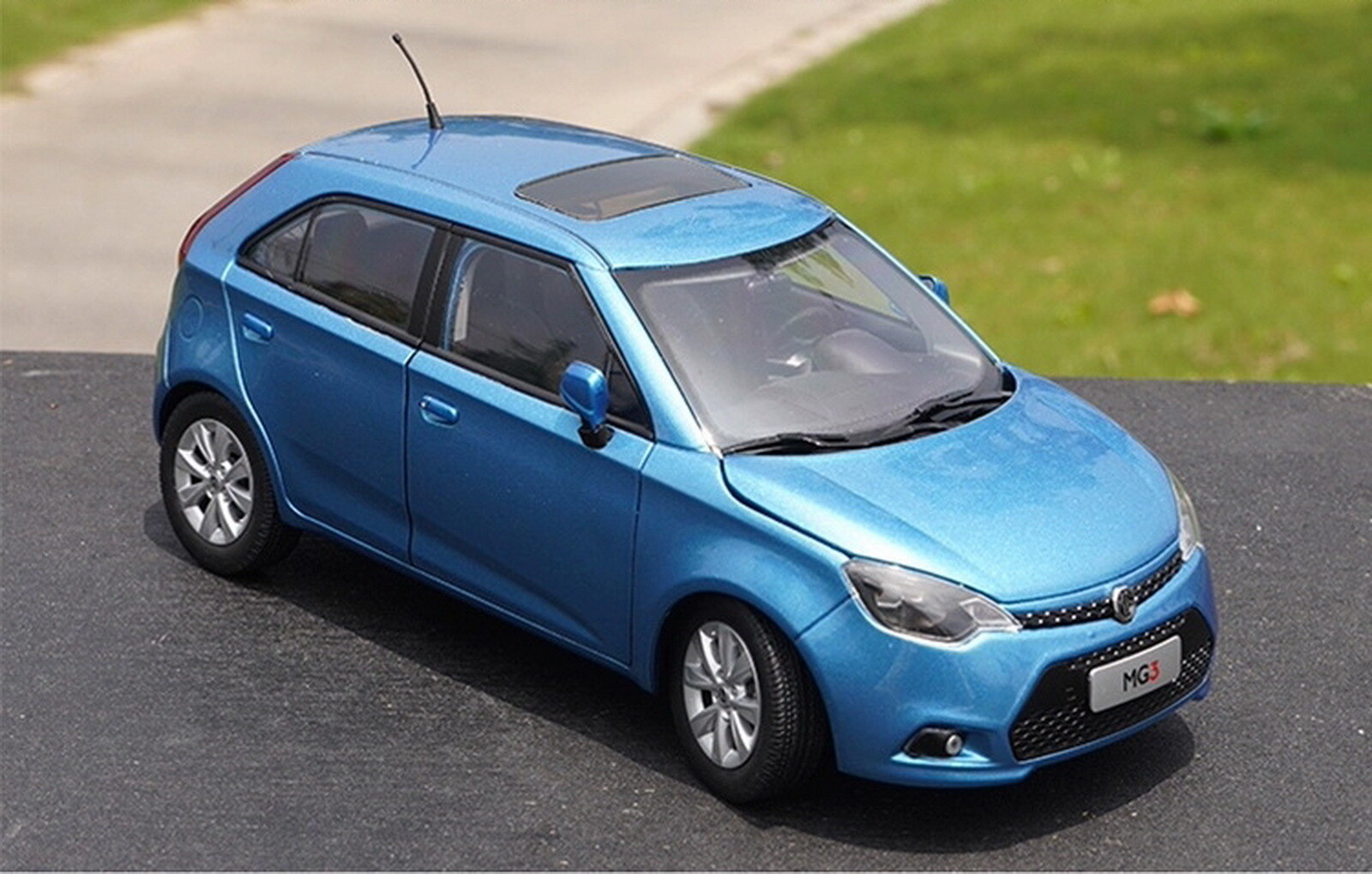 1/20 Scale MG Morris Garage MG3 Blue Diecast Car Model Toy Gift NIB ...