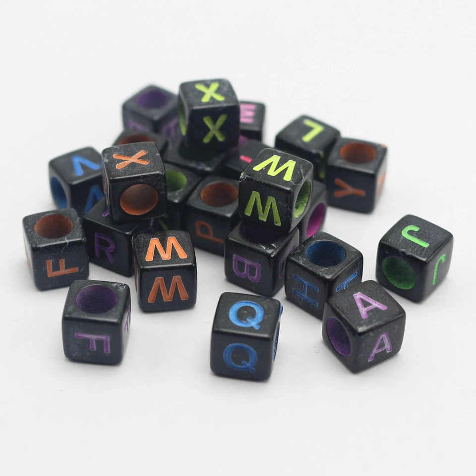 100 Cuentas de Poni Cubo Letras Alfabeto Surtidas Negro con Color Neón 8X8mm Artesanía Foto 2 de 4