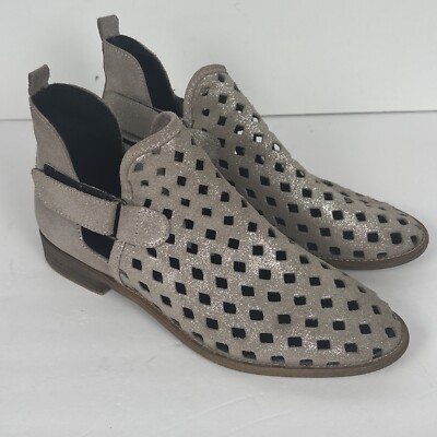 Musse and Cloud Caila Gray Silver Leather Women's Booties Anthropologie Size 8