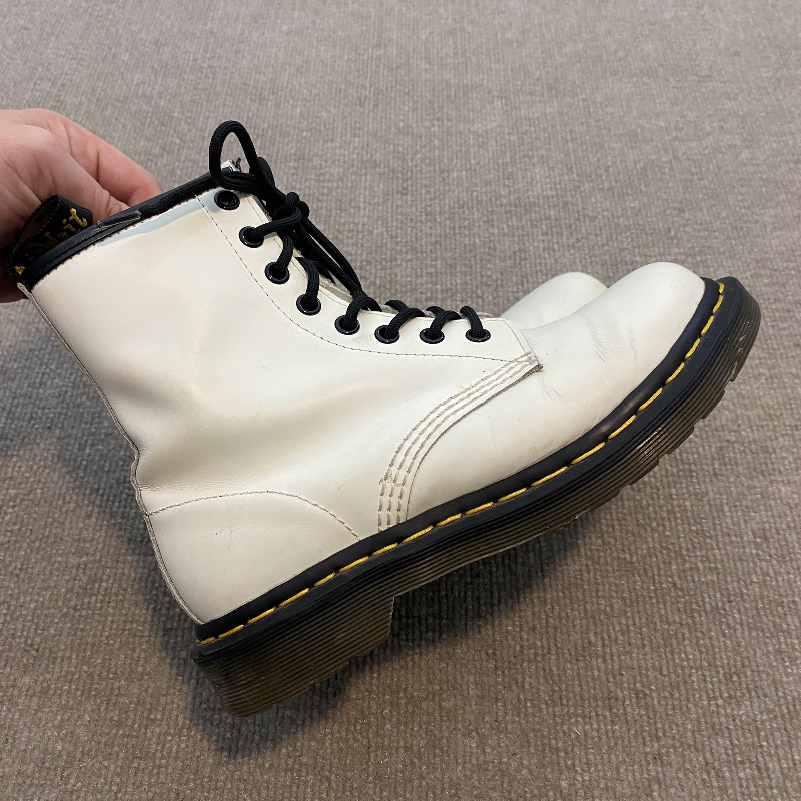 Dr. Martens Boots Womens Size 6 White Leather Ankle Combat Lace Up Classic 11821
