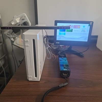 Nintendo Wii Console Bundle White RVL-001 Tested Working W/Wii Remote & Cables 2