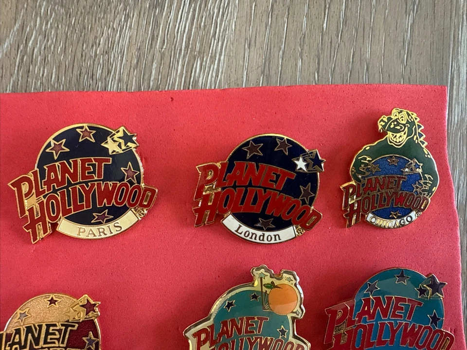 老式Planet Hollywood徽章大量伦敦、巴黎、芝加哥、纽约、奥兰多 — 第 3/4 张图片