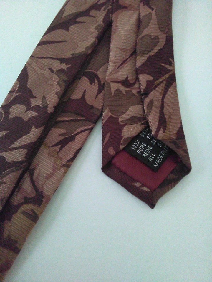 Corbata de diseño PUCCI de seda de colección Italia Florencia (57" 4") hojas marrones Foto 3 de 4