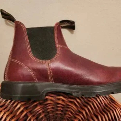 Beautiful burgundy blundstone boots women 8 gently worn excellent condition - Image 4 of 4