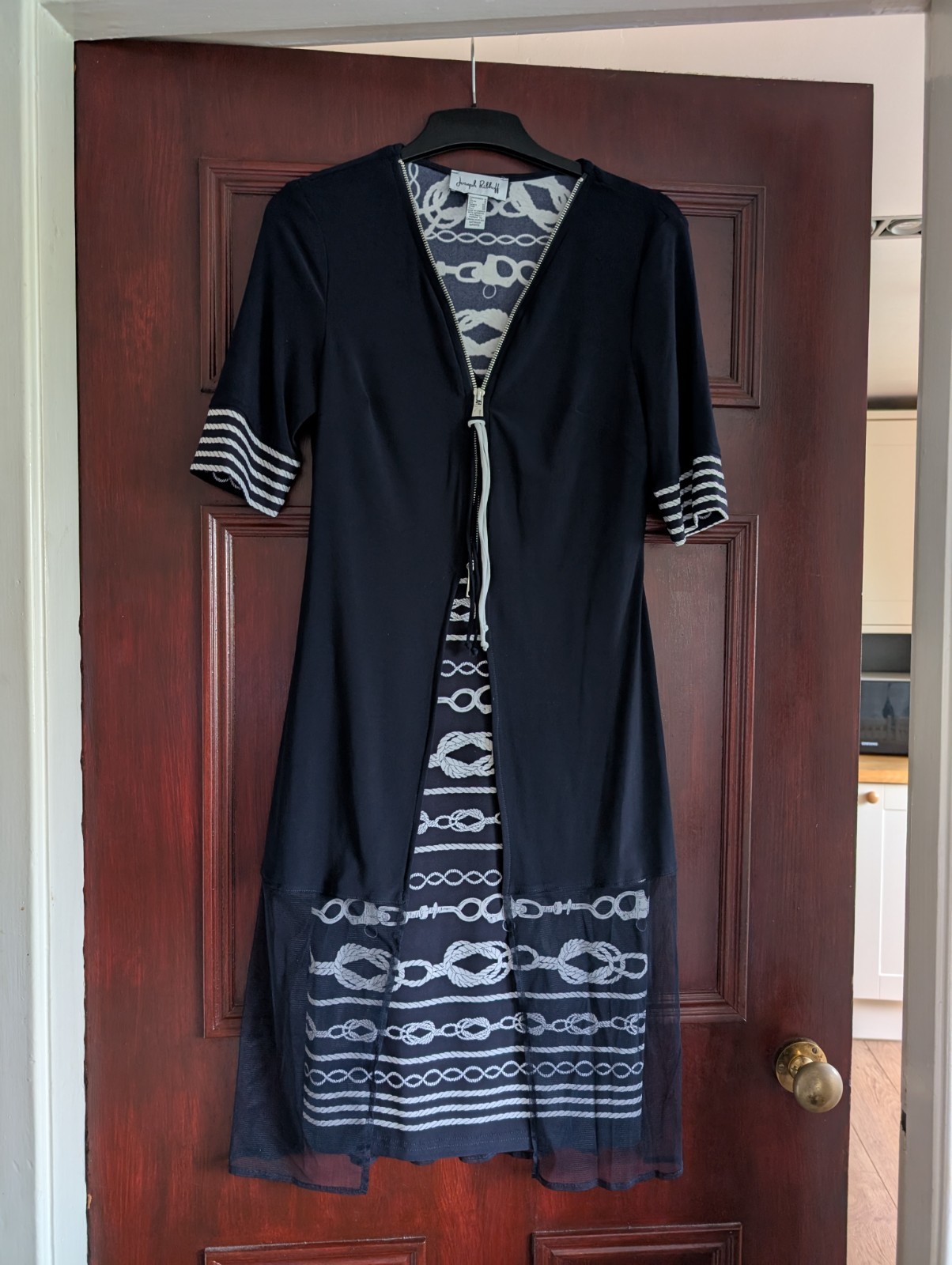 Picture 1 of 5