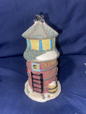 Cobblestone Corners Farm Corn Silo Christmas Village 5  2003