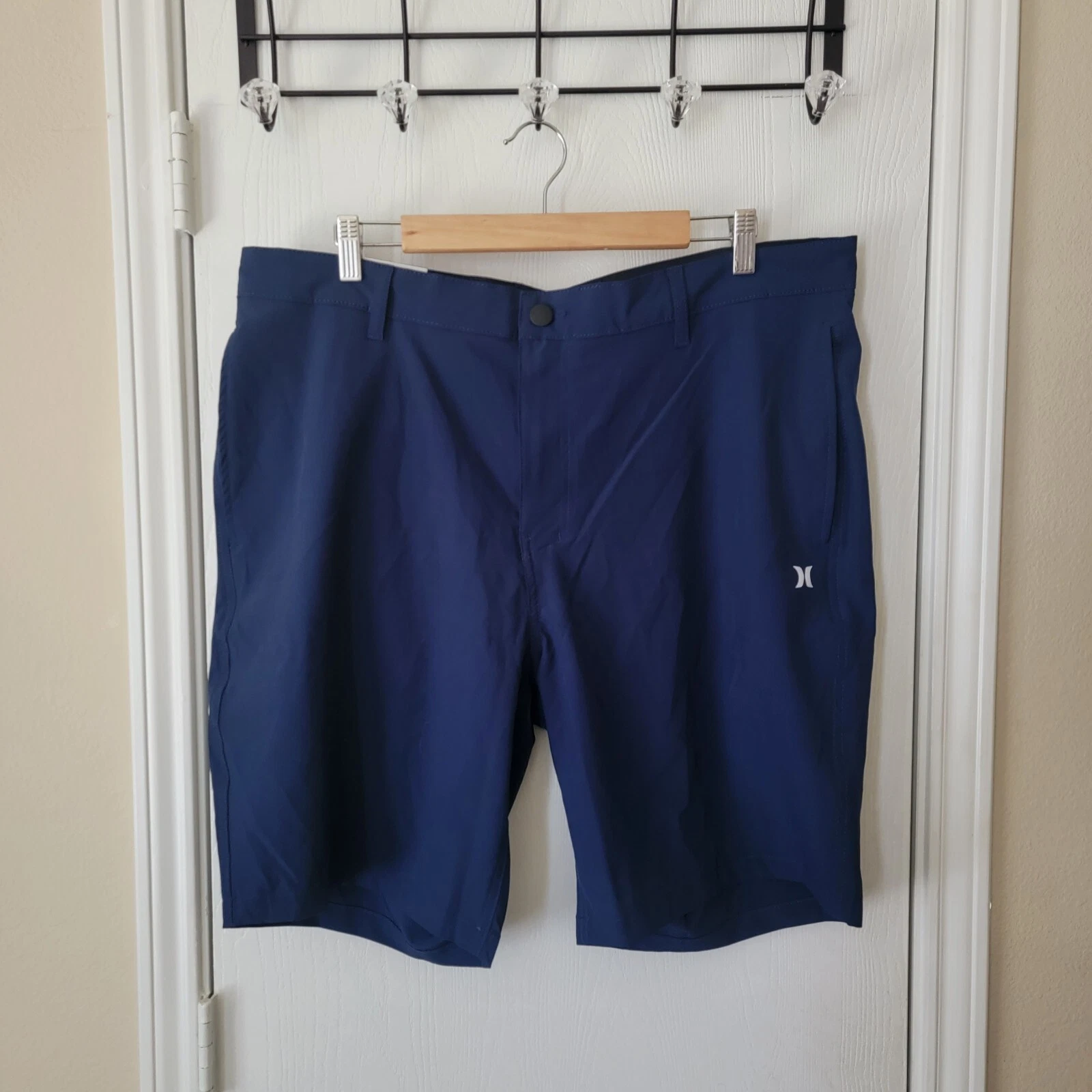 Mens Hurley Hybrid Walk Shorts Navy Blue Size 38 Quick Dry Stretch Reflective
Opens in a new window