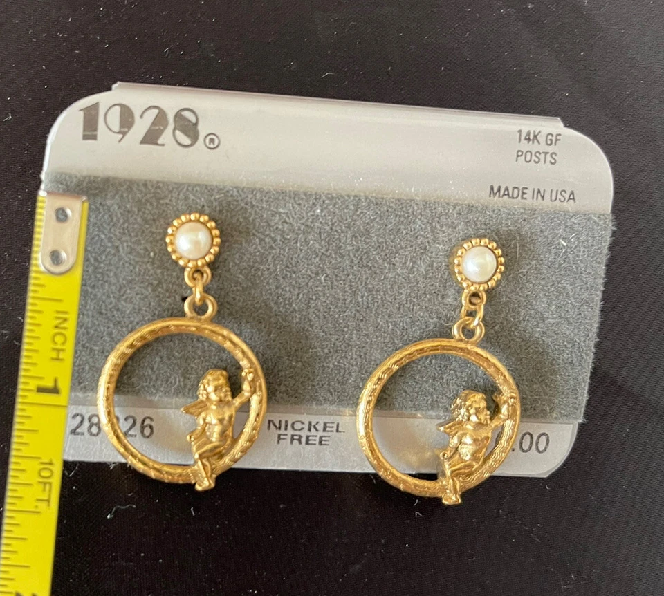 全新 1928 年品牌 14K GF Post 金色耳环 穿孔小天使 — 第 3/4 张图片