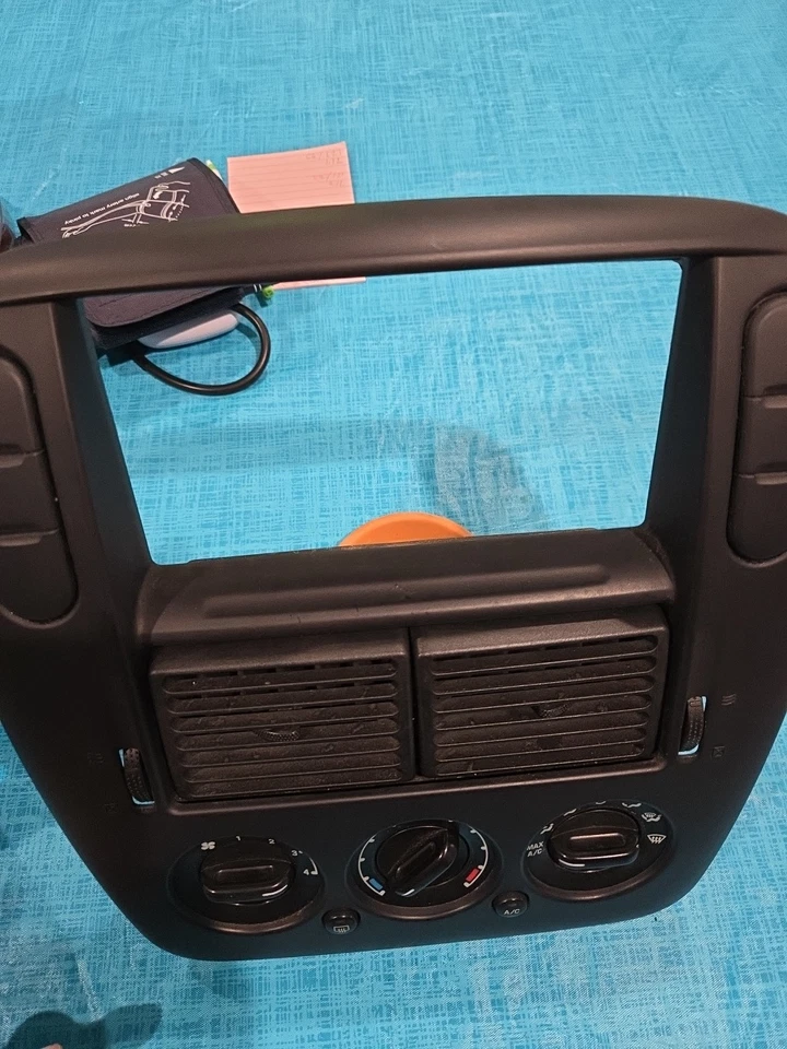 Ford Explorer 2002-2005 radio bisel climatizador conjunto probado Foto 4 de 4