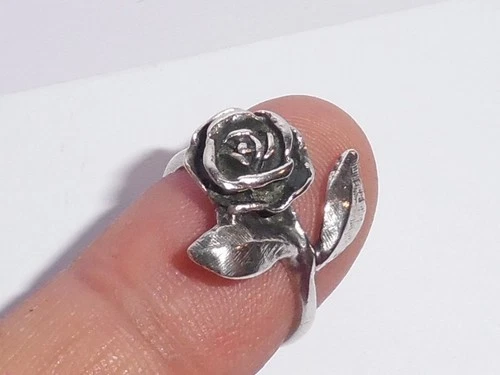 VINTAGE JAMES AVERY STERLING SILVER ROSE RING. SIZE 5.5. RETIRED.