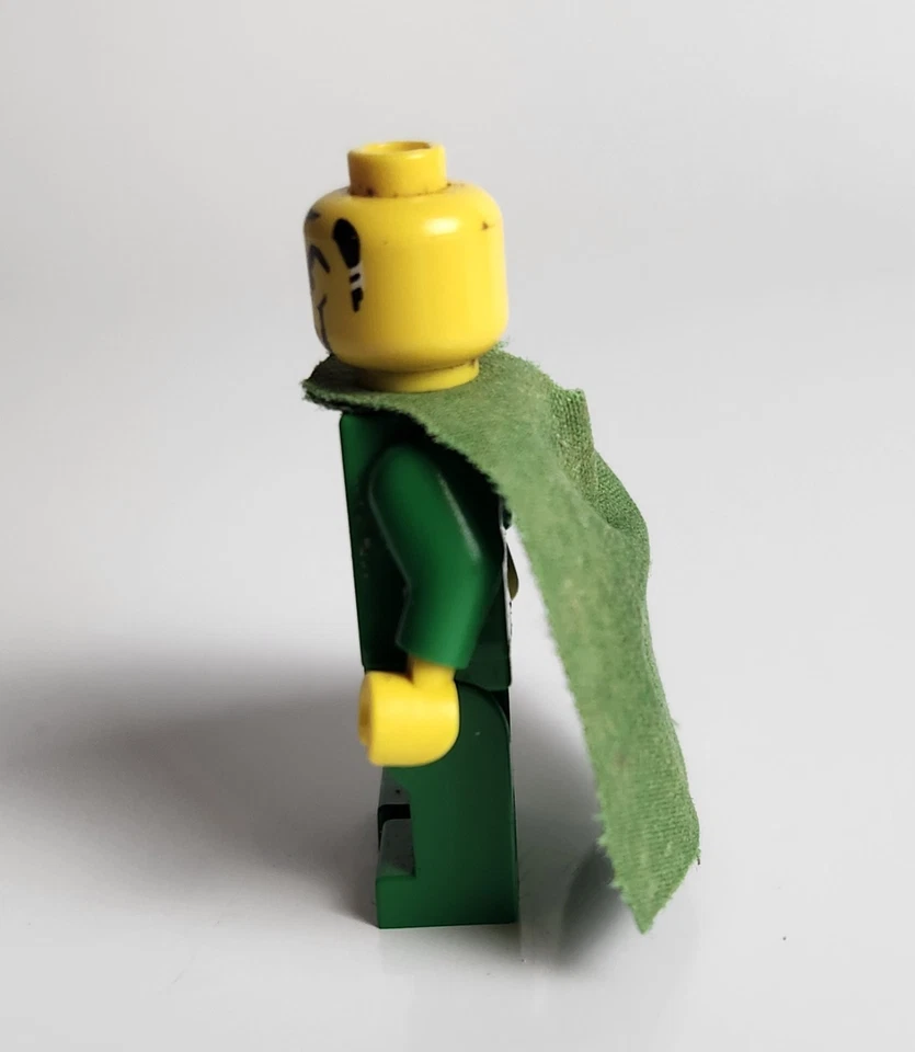 Lote de minifiguras LEGO Harry Potter - Peeves, Dumbledore, Gilderoy Lockhart Foto 2 de 4