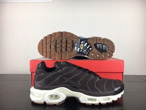 velvet vapormax plus