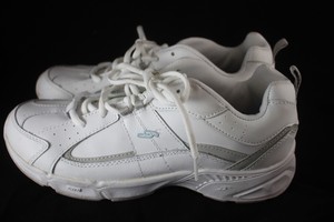 dr scholl's white tennis shoes