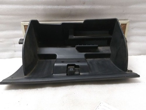 MUSTANG   2011 Glove Box 385576 - Bild 2 von 12