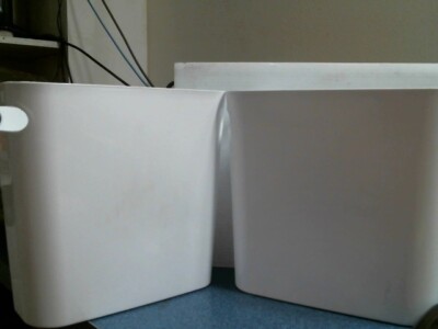 InterDesign 93071, Una 10'' Plastic Rectangular Wastebasket - White, Lot of 2, FS
