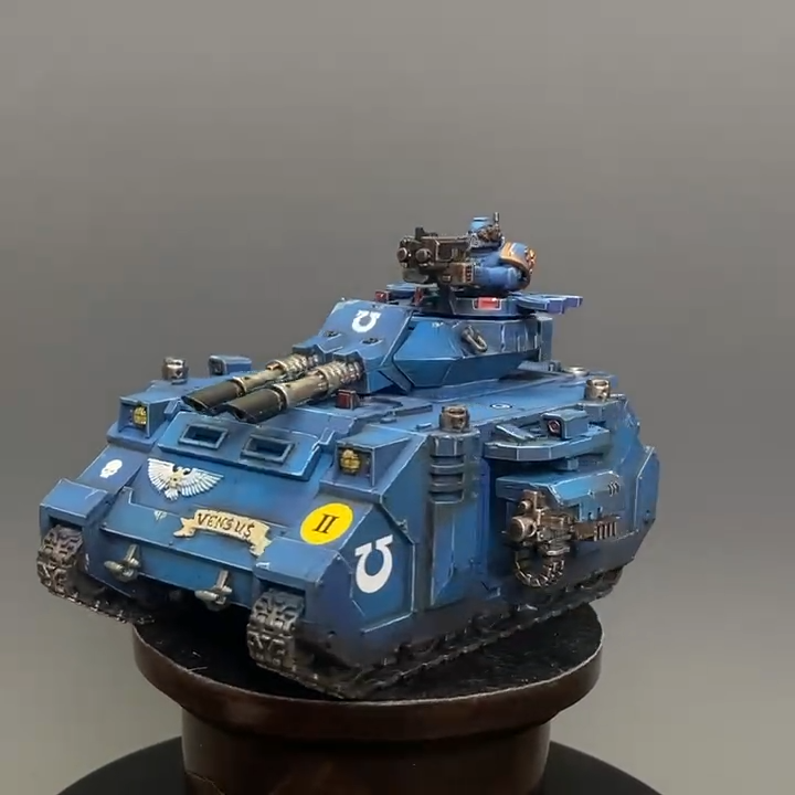 WH40K OOP METAL Predator Annihilator Pro Painted - Iron Hands Tank