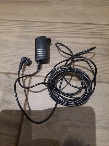 GENUINE NIKON MC-12A REMOTE SHUTTER RELEASE CABLE LEAD RETRO PHOTOGRAPHY #230 - Picture 1 of 4