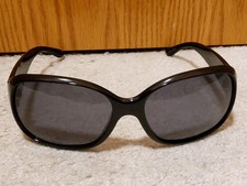 Oscar de la Renta Sunglasses Womens One Size Black Oval 1206P 002 Stylish Sleek