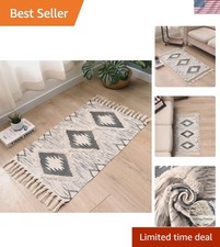 Luxurious 2x3ft Tufted Boho Rug with Fringe - Ultimate Floor Protection, Grey