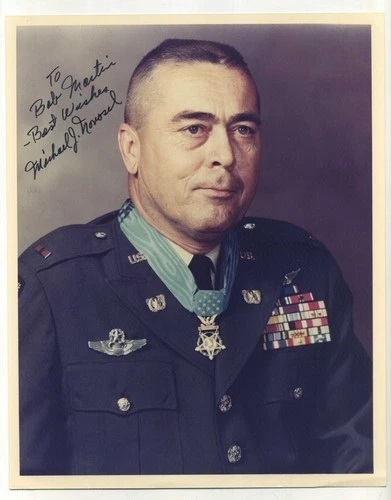 Vintage Medal of Honor Autograph Signed Photo Michael J Novosel USAF Vietnam War