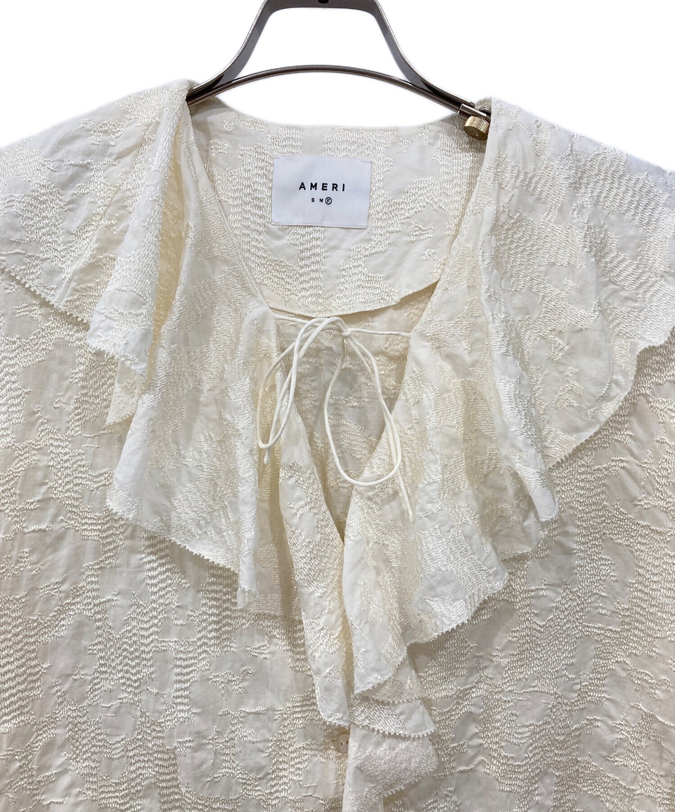 Ameri 2WAY EMBROIDERY RUFFLE BLOUSE Free ivory Ex… - image 4