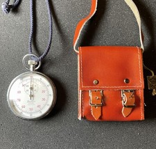 ALTE MECHANISCHE STOPPUHR KRONENSTOPPER HANHART 55MM 1/5SEC 1/100MIN LEDERTASCHE
