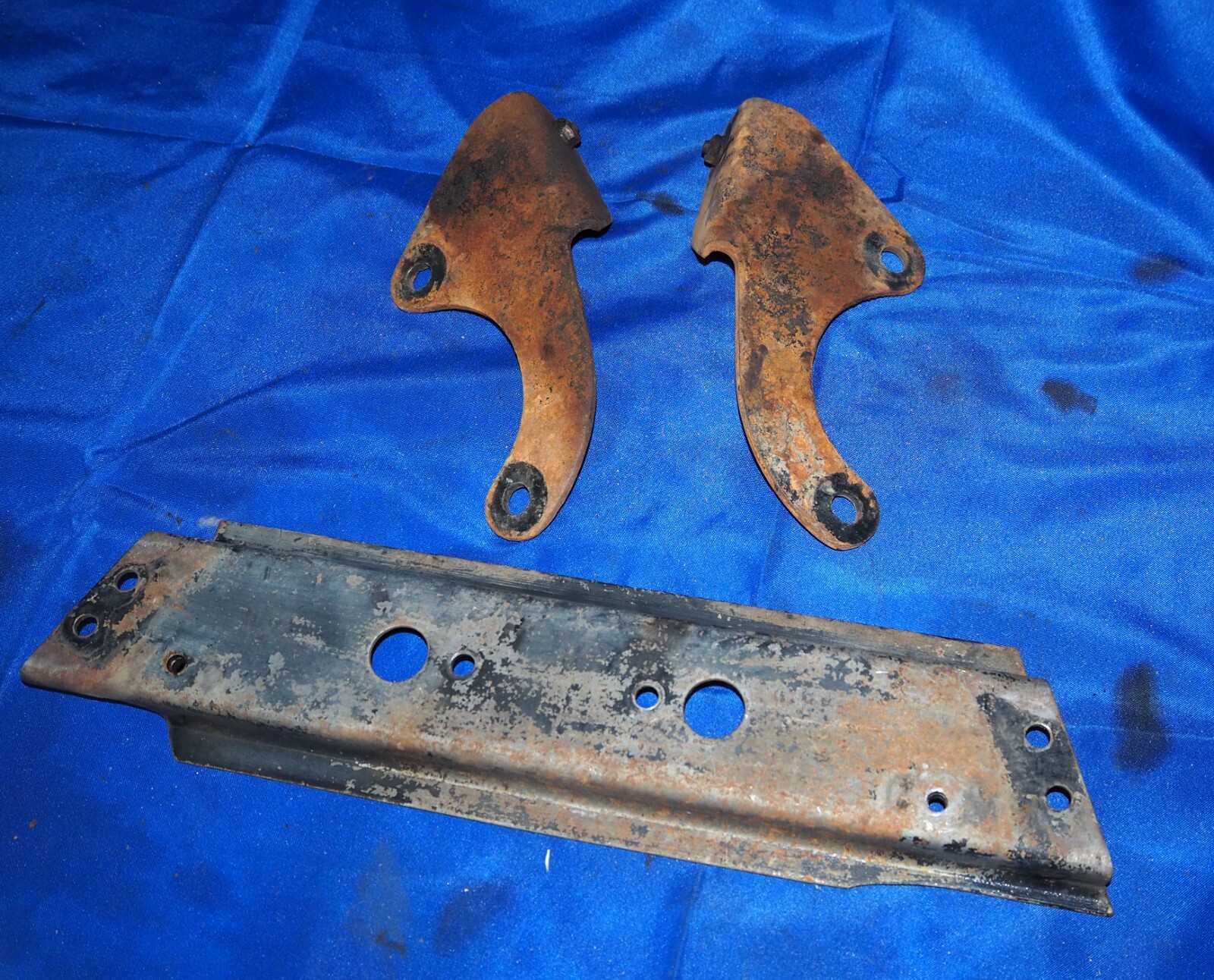 1946-1955 Bentley Mark VI & R Type RHD Manual Gearbox Crossmember & Mounts OEM
