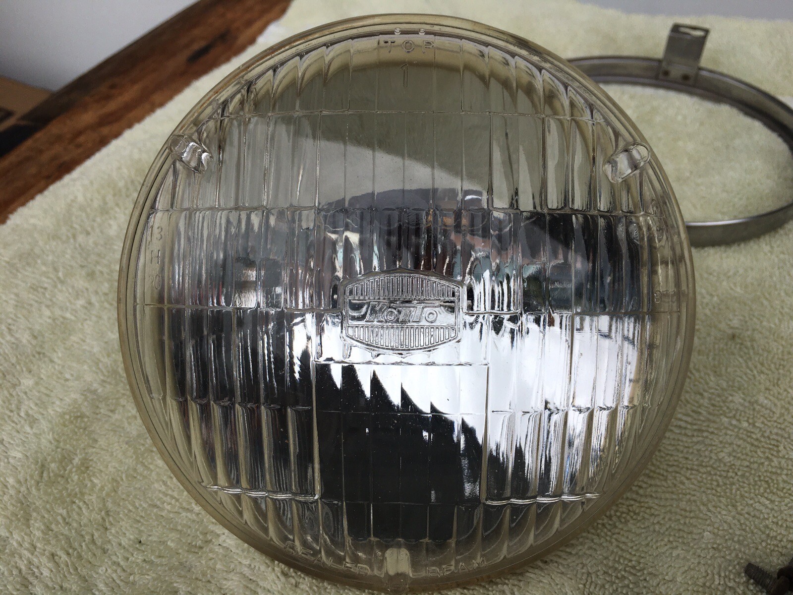 Koito High Beam Headlights 13 H 20 Trim Rings And Fasteners Datsun 620