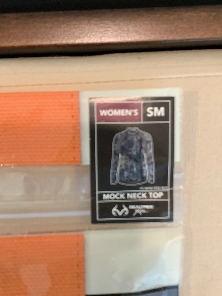 Field & Stream Realtree Midweight Base Defense Mock Neck Top Women’s Small - Image 3 of 4