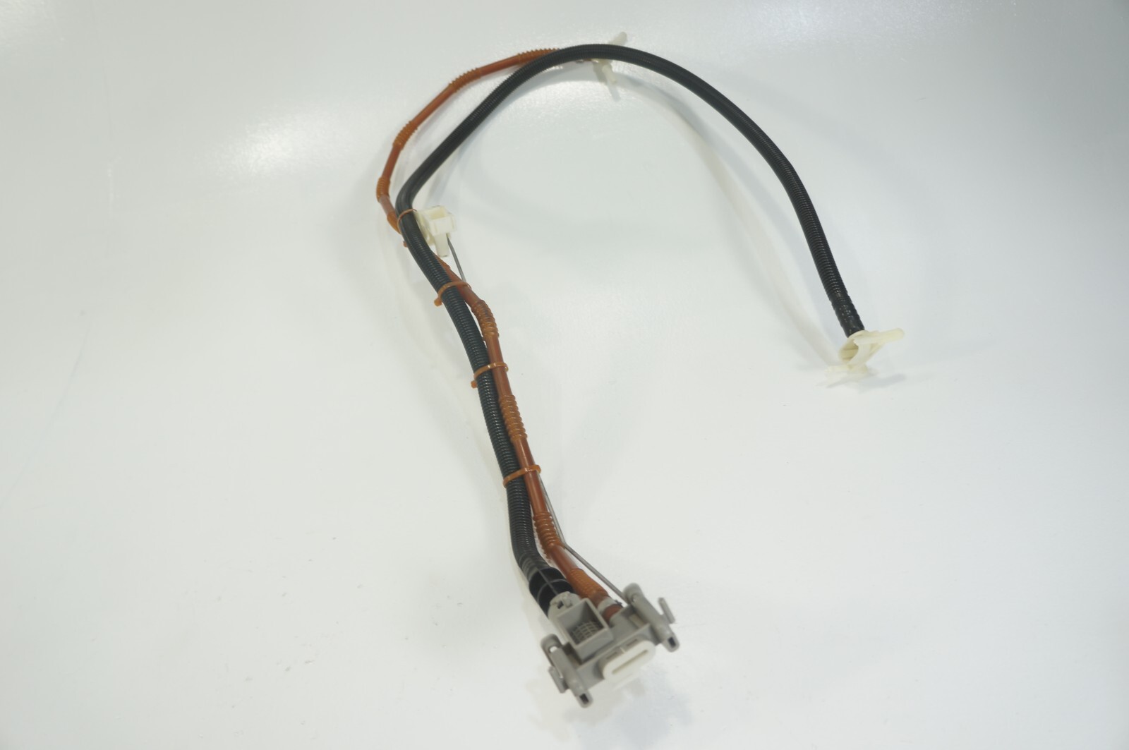 OEM 03-2010 Bentley Continental Flying Spur Speed Left Side Fuel Pump Hose Line