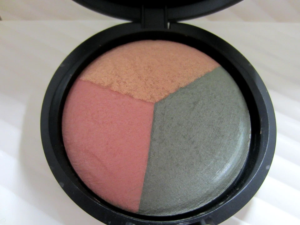 Laura Geller Baked Eye Pie Shadow Trio APPLE PEACH PIE (Full Size 0.26 oz) - Image 2 of 4