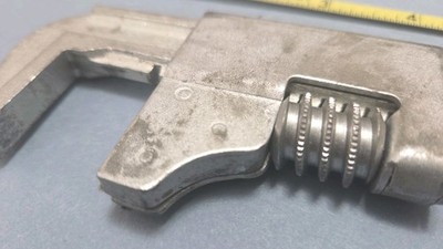 VINTAGE 9'' Adjustable Auto Wrench VLCHEK 