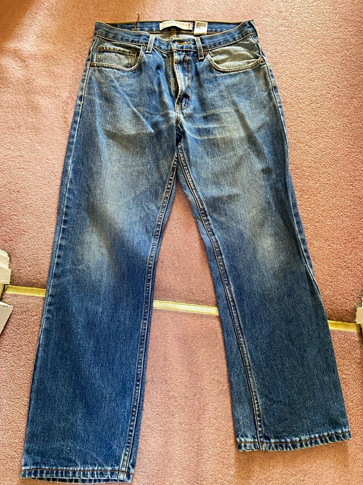 Levi’s 505 Men’s Regular Fit Straight Leg Jeans 34W 32L Medium Wash 5-Pocket, photo 1 of 4
