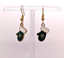 3/4" Green White Mitten Snowflake Gold-tone Winter Christmas Dangle Earrings