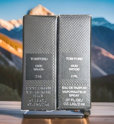 2 X Tom Ford Oud Wood Eau de Parfum EDP Sample Spray .07oz, 2ml DISCONTINUED 