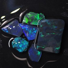 16.3 cts Rough Black Opal Parcel Lightning Ridge CMR
