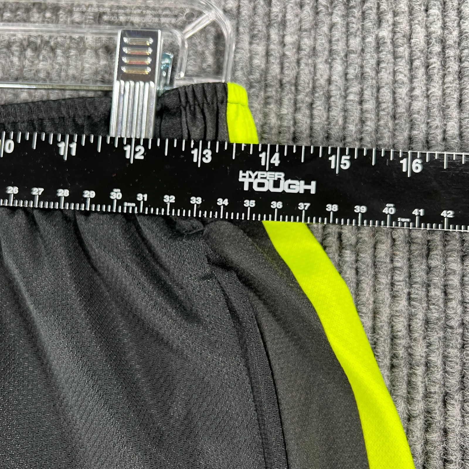 Nike Athletic Gym Basketball Shorts Youth Boys XL Extra Large Black Green