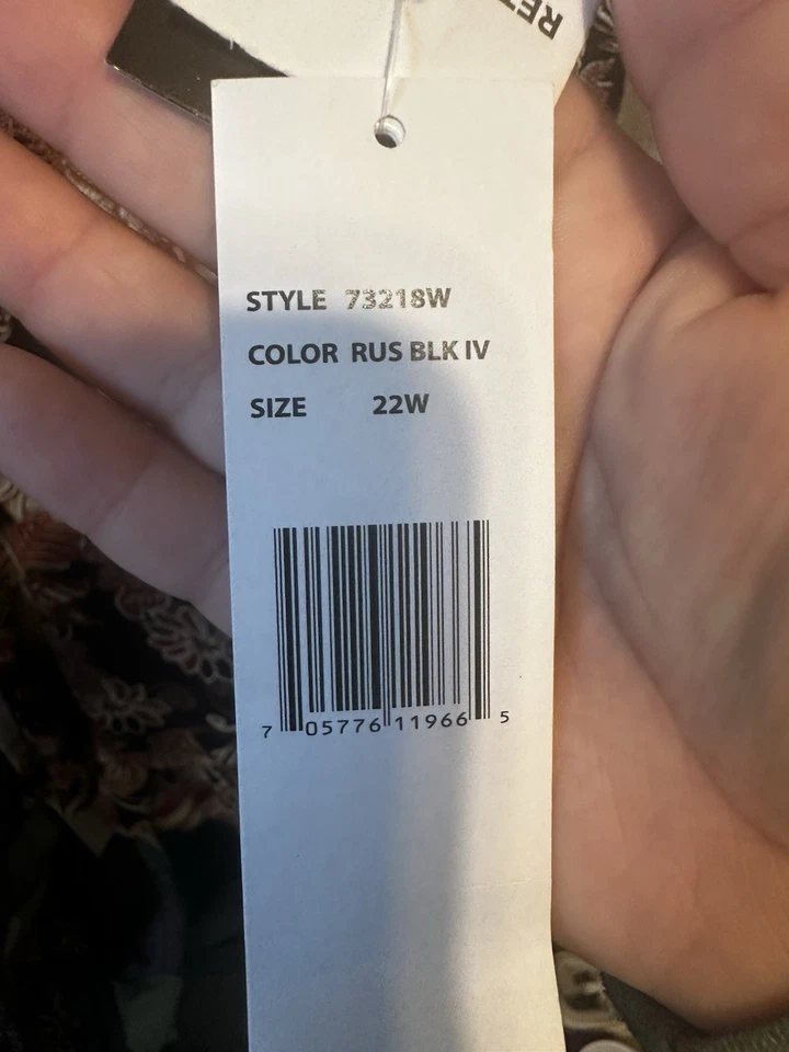 Vestido floral Sandra Darren para mujer negro óxido manga 3/4 | 22W Foto 3 de 4