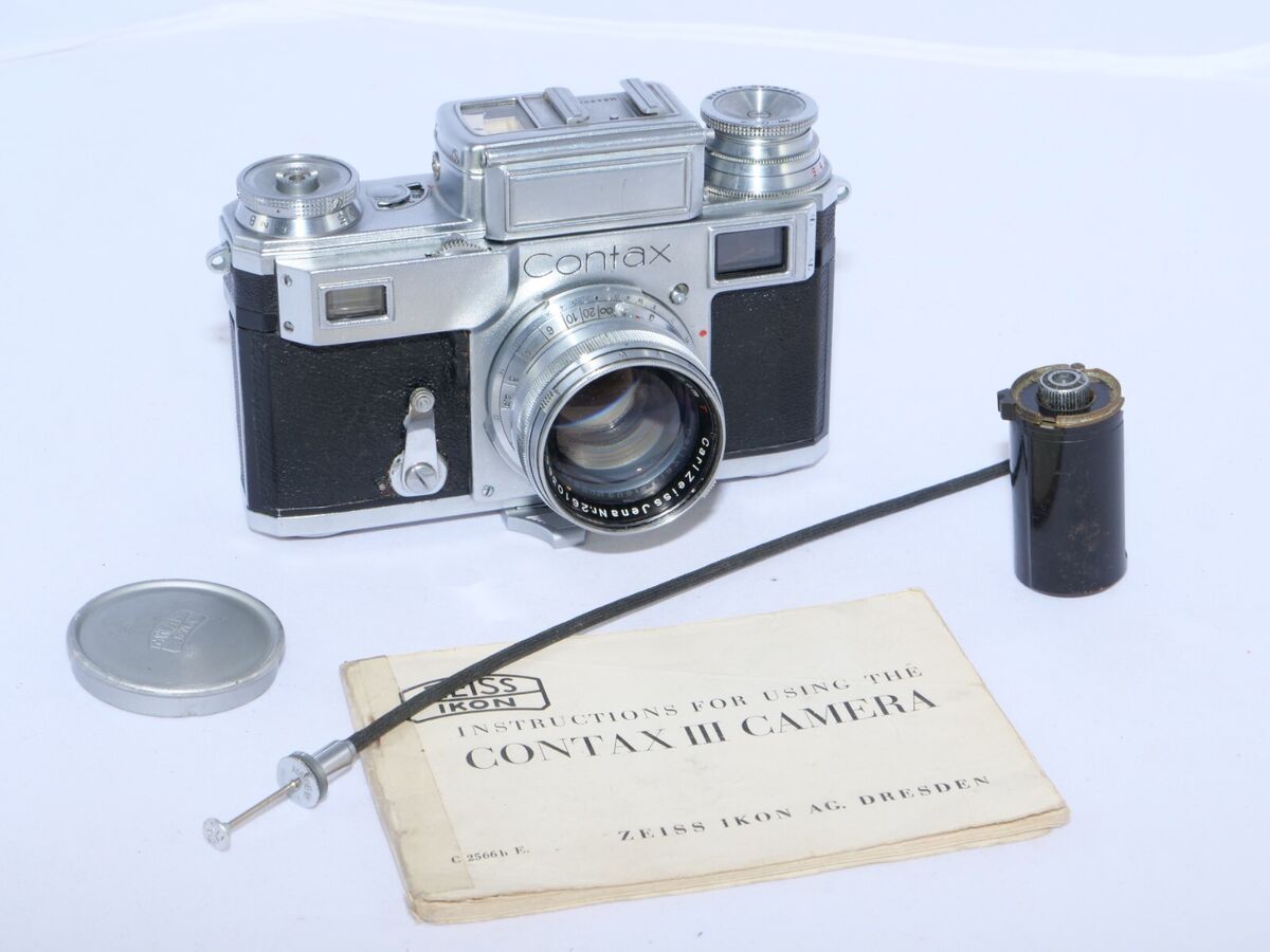 Zeiss Contax III Rangefinder WARTIME camera. Sonnar 50mm F Zeiss Contax III Rangefinder WARTIME camera. Sonnar 50mm F