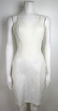 VINTAGE IVORY WHITE SLIP - SEAMPRUFE - SIZE 32 SHORT