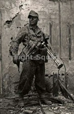 WW2 Picture Photo German Soldier Ready to Fight 3324