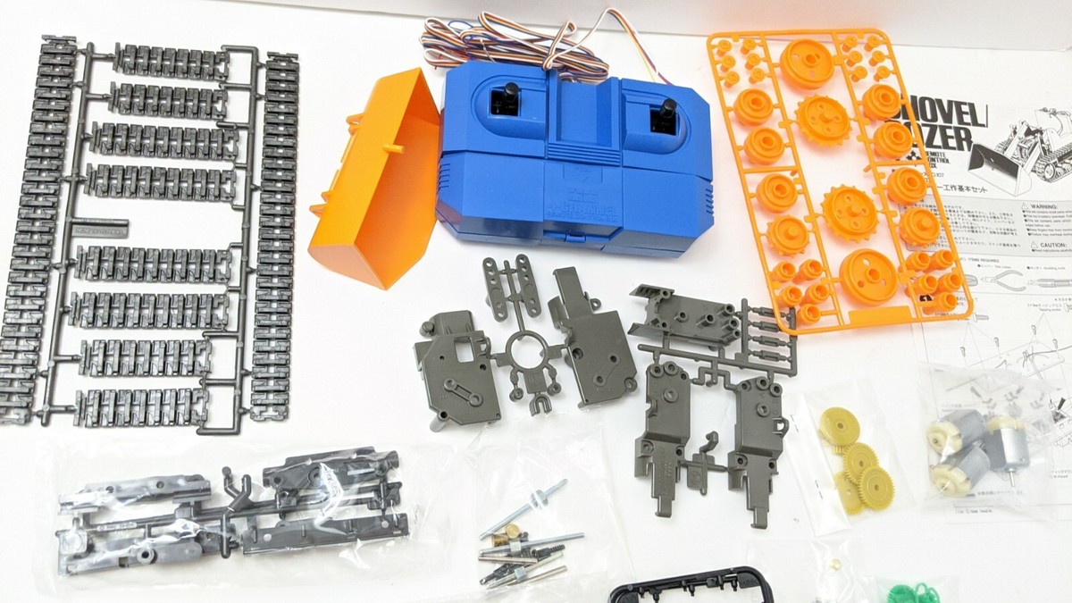 Tamiya 70107 Shovel/Dozer Remote Control Box Model Build Project