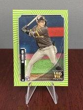 2021 Topps Transcendent Collection VIP Pack Ha-Seong Kim 1/1 Padres YG2 #VIP-30