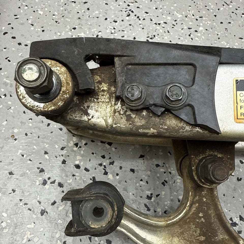 Yamaha TTR125 TTR125E 2006 rueda pequeña OEM basculante suspensión de acoplamiento completo Foto 3 de 4